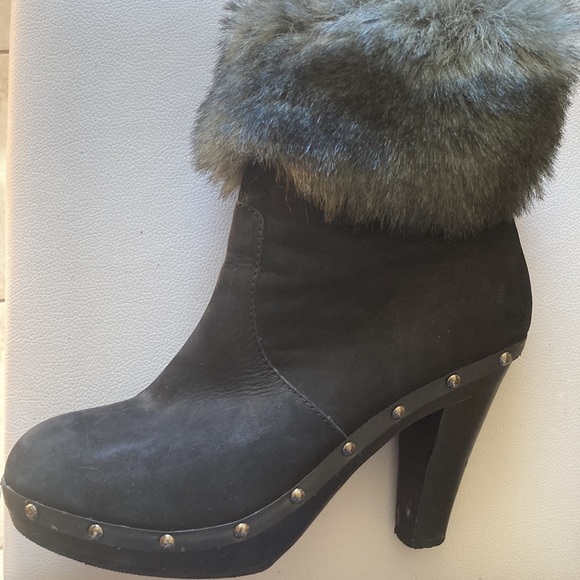 Colin Stuart black ankle boots w/ wooden heel tosses & studs.. See pictures. 🔥 - Picture 4 of 11